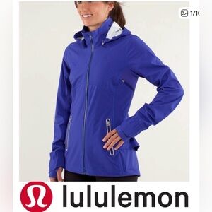 Women's lululemon women’s puddle jumper rain jacket